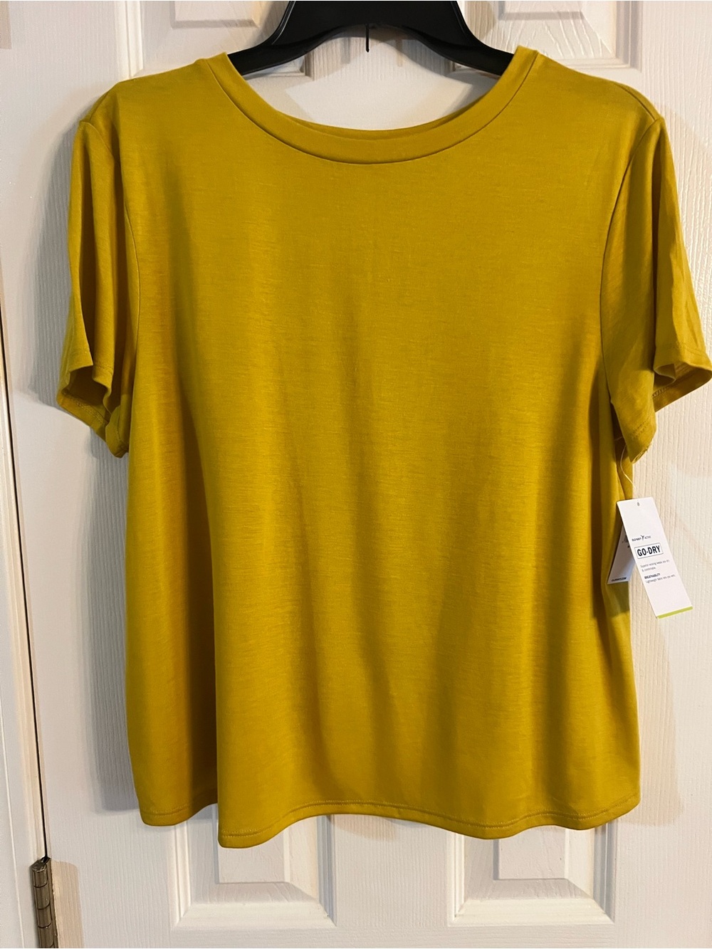 Old Navy Women's Mustard Short Sleeve Active Crew Tee